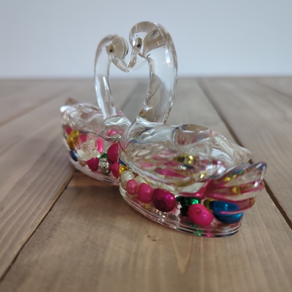 Vintage Kitsch Kissing Swans Paper Weight Pen Holder - Picture 2 of 10